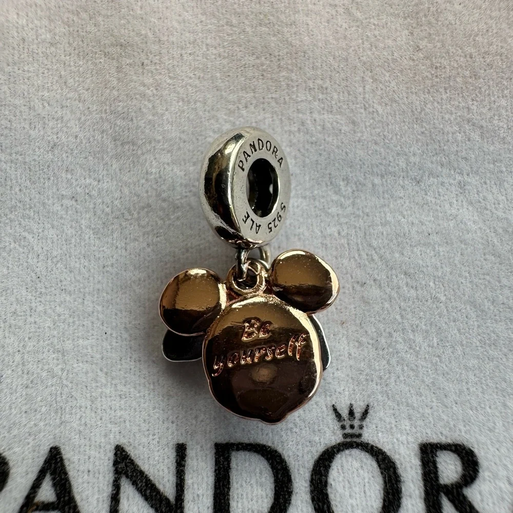 Disney x PANDORA Minnie Mouse Charm For Mom